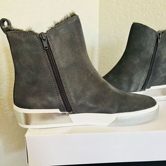 DOLCE VITA Faux Shearling Sneaker‎ Wedge Bootie,  Black Leather, Size 8 1/2, NWT - Picture 13 of 15